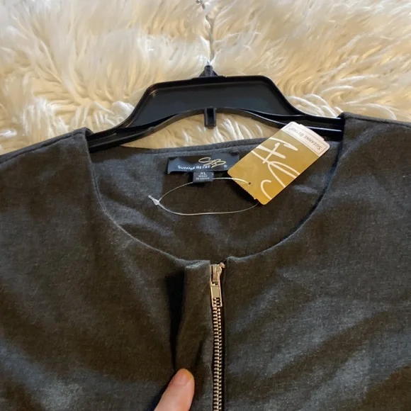 Suzanne Betro length 33” bust 42” Jacket size XL Chic Gray Flared Sleeves 20” - Picture 10 of 12